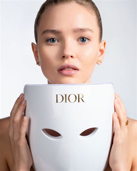 Dior Skin Light: LED